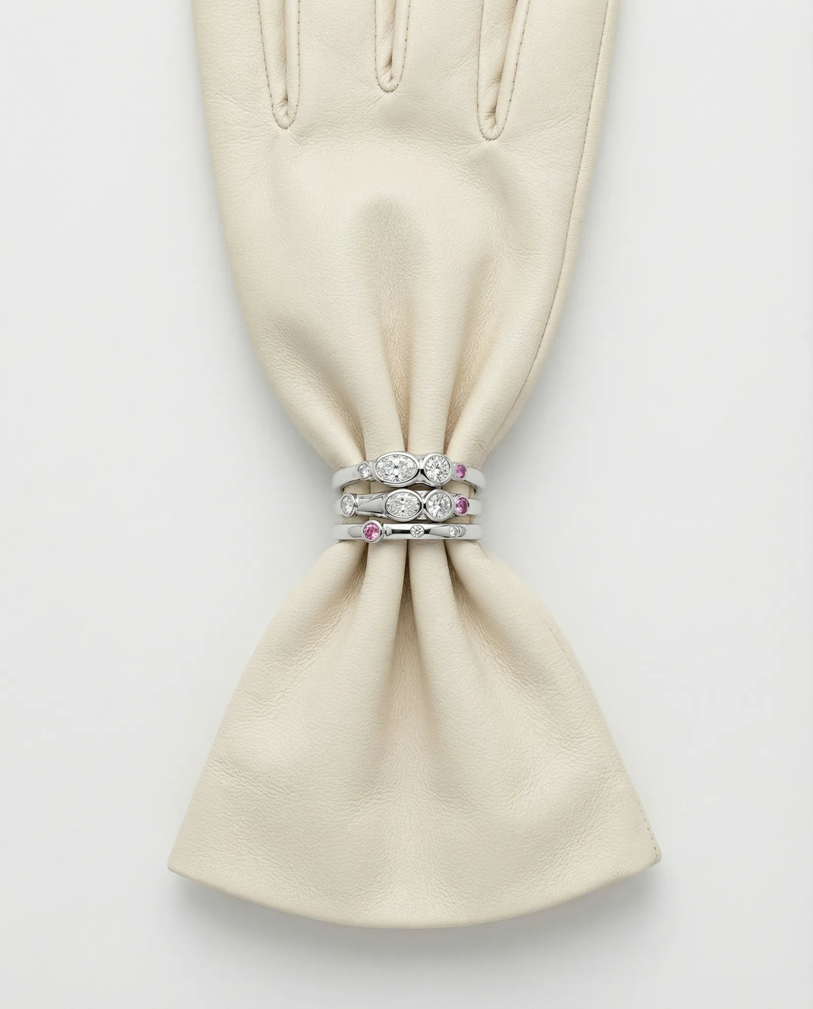 Vega Nova Lyra rings gold stack